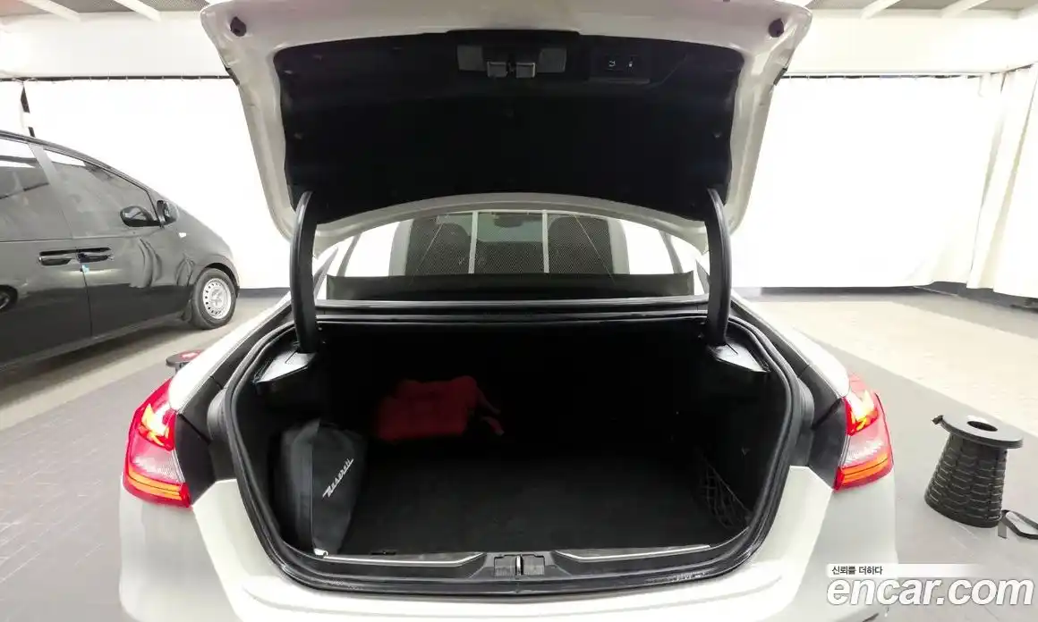 Maserati Quattroporte 2017 3.0 гидро в Москве № 547684, фото 20