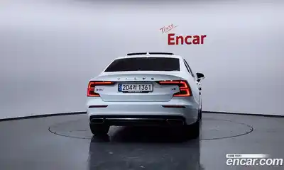 Volvo S60 2021 2.0 гидро в Москве № 593714, миниатюра 4
