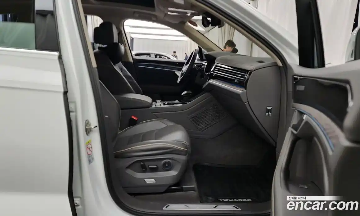 Volkswagen Touareg 2023 3.0 гидро в Москве № 725014, фото 11