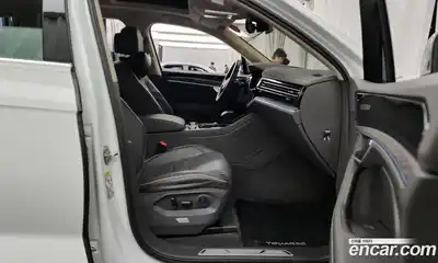Volkswagen Touareg 2023 3.0 гидро в Москве № 725014, миниатюра 11