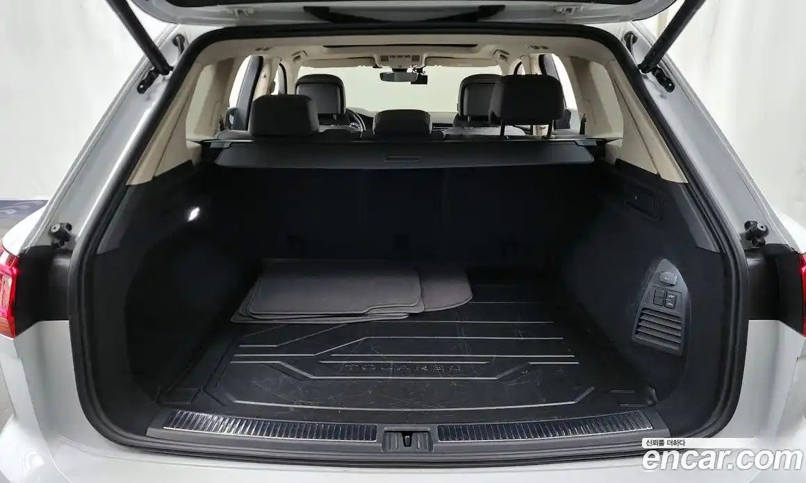 Volkswagen Touareg 2023 3.0 гидро в Москве № 725014, фото 20