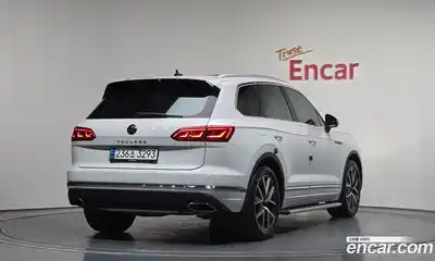 Volkswagen Touareg 2023 3.0 гидро в Москве № 725014, миниатюра 2