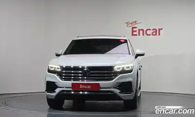 Volkswagen Touareg 2023 3.0 гидро в Москве № 725014, миниатюра 3