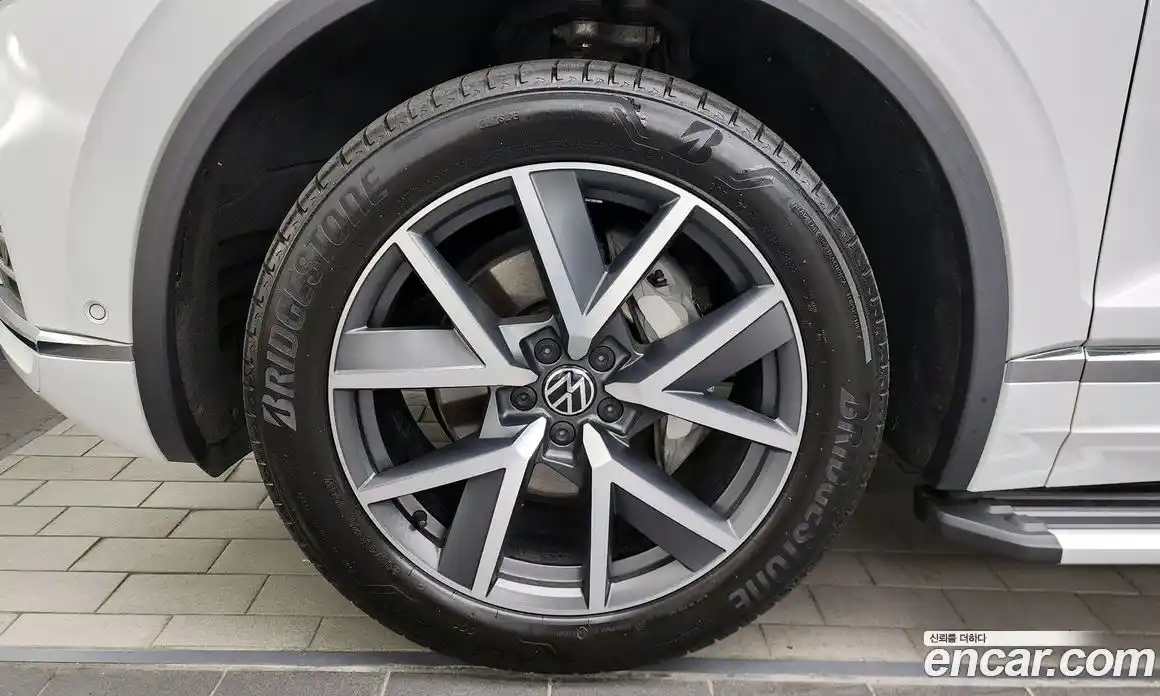 Volkswagen Touareg 2023 3.0 гидро в Москве № 725014, фото 5