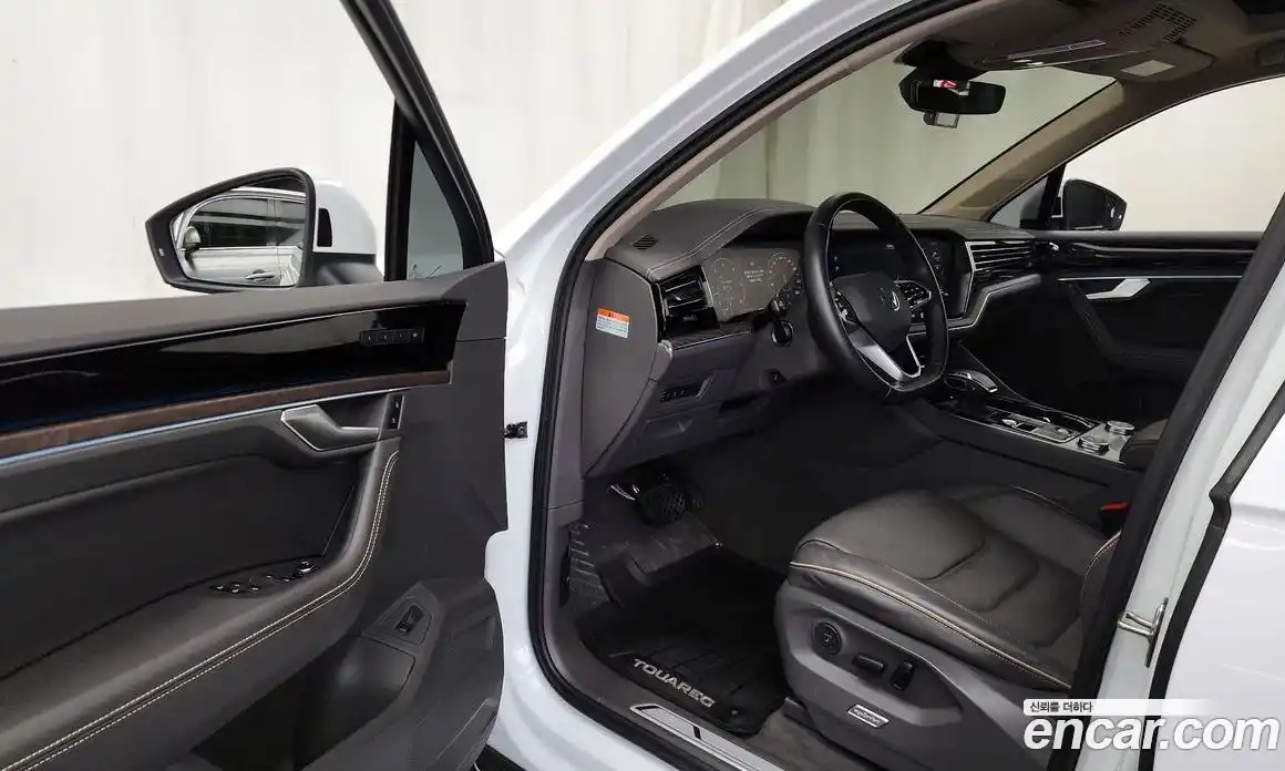 Volkswagen Touareg 2023 3.0 гидро в Москве № 725014, фото 10