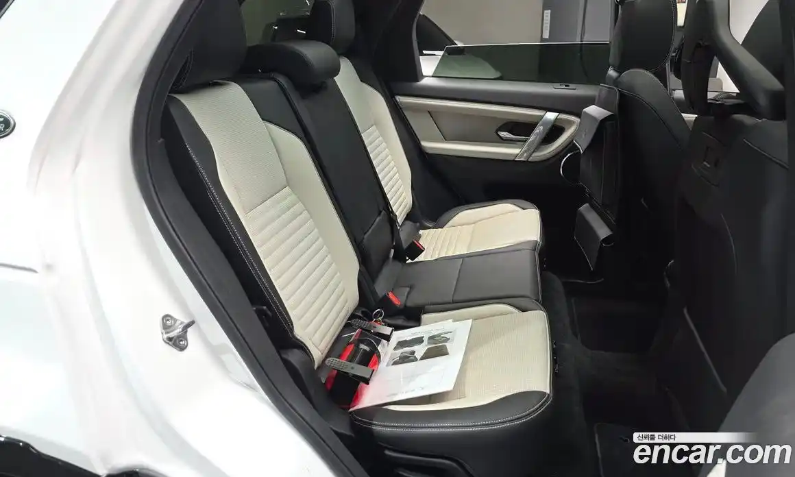 Land Rover Discovery Sport 2025 2.0 гидро в Москве, фото 10