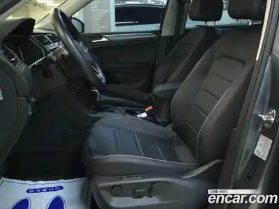 Volkswagen Tiguan 2023 2.0 гидро в Москве № 767233, миниатюра 11