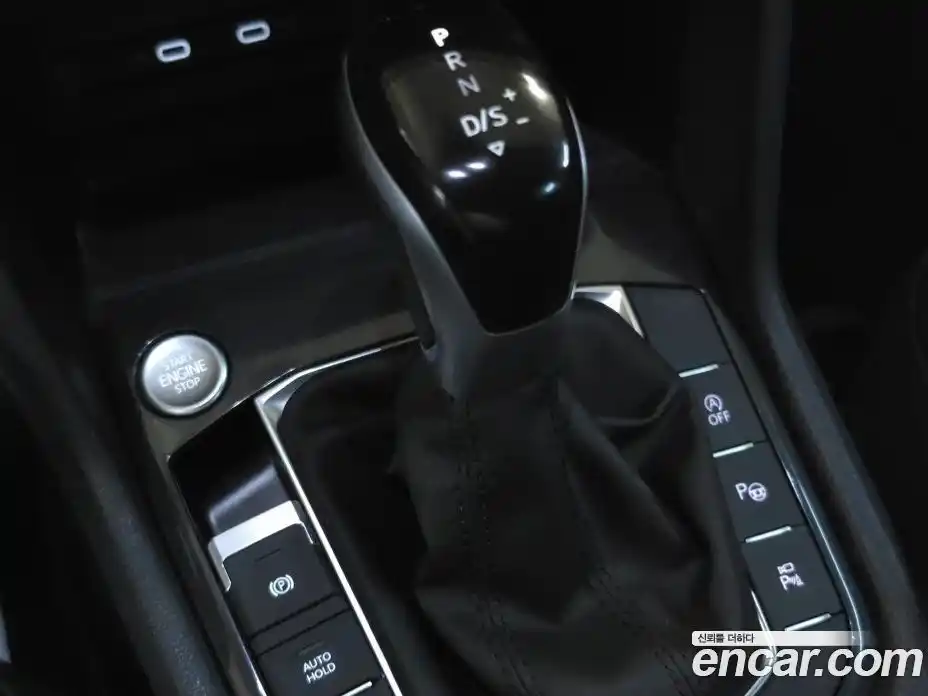 Volkswagen Tiguan 2023 2.0 гидро в Москве № 767233, фото 9
