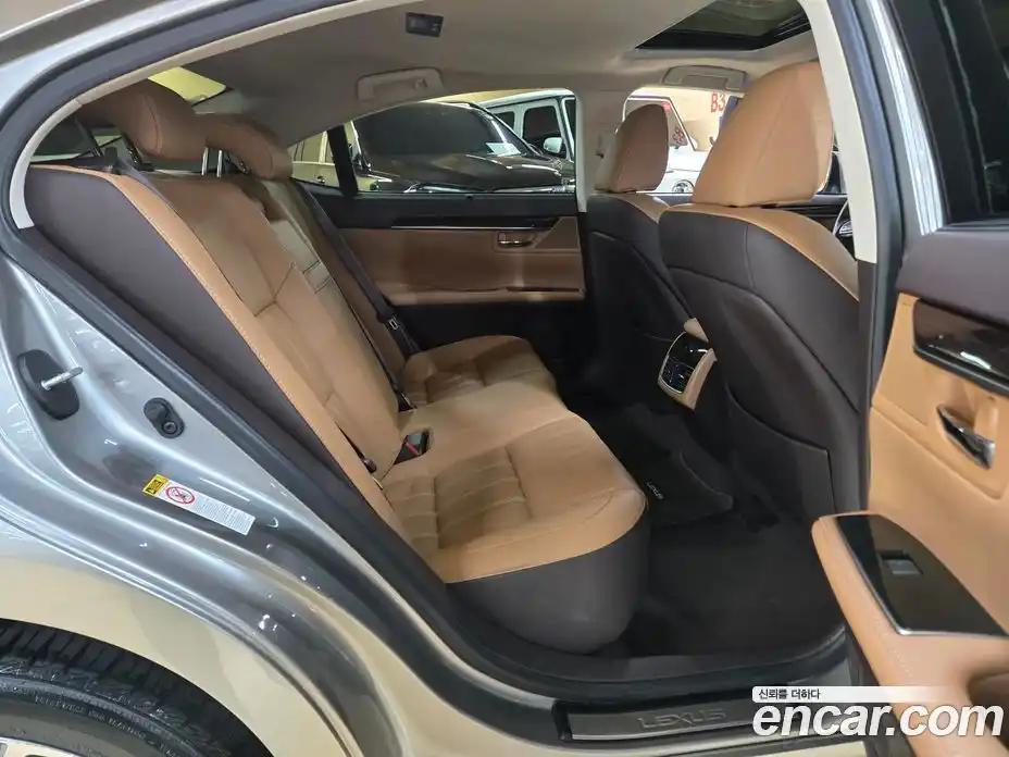 Lexus ES 2018 2.5 гидро в Москве № 802724, фото 14