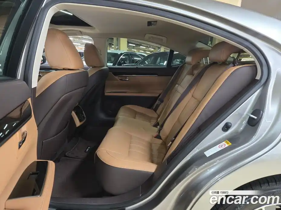 Lexus ES 2018 2.5 гидро в Москве № 802724, фото 5