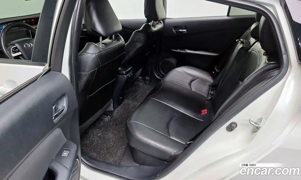 Toyota Prius 2018 1.8 гидро в Москве № 803205, фото 12
