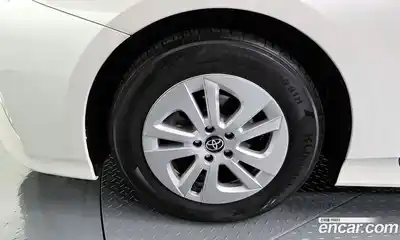 Toyota Prius 2018 1.8 гидро в Москве № 803205, миниатюра 5