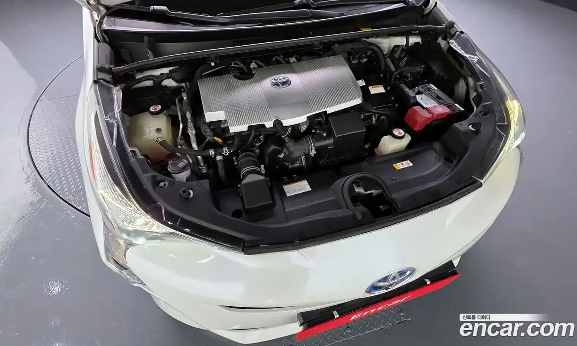 Toyota Prius 2018 1.8 гидро в Москве № 803205, фото 6