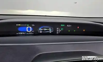 Toyota Prius 2018 1.8 гидро в Москве № 803205, миниатюра 8