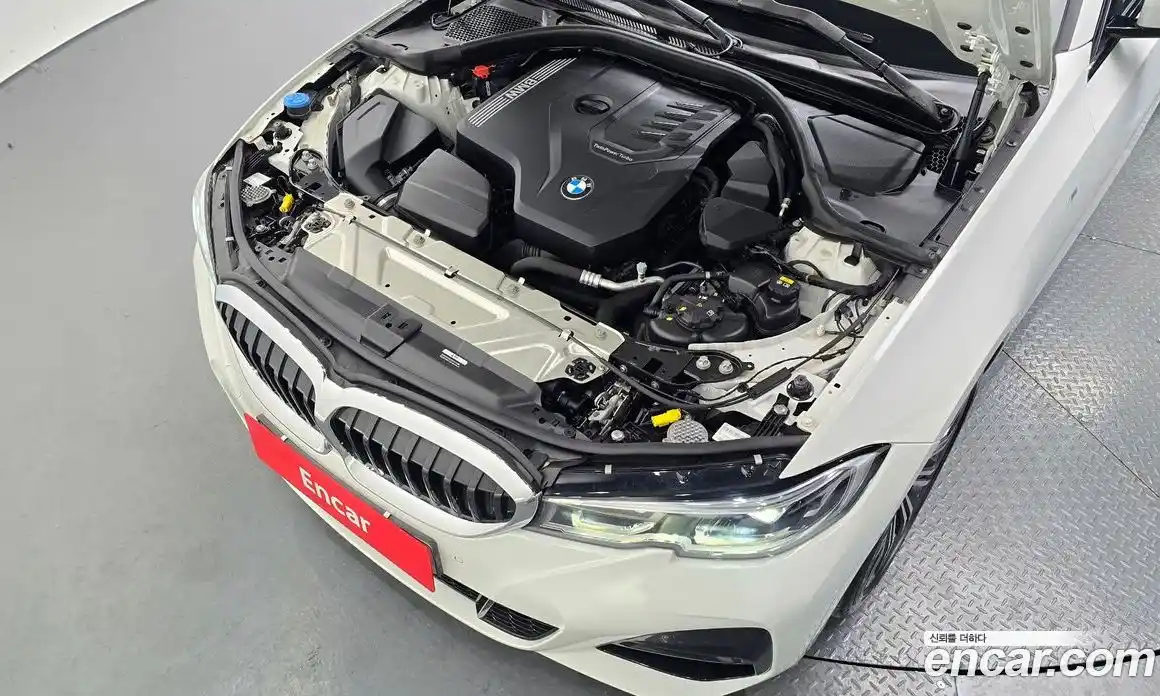 BMW 3-Series 2022 2.0 гидро, фото 5