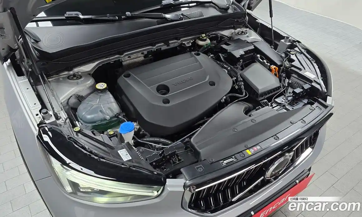 Volvo XC40 2024 2.0 гидро в Москве № 823902, фото 6