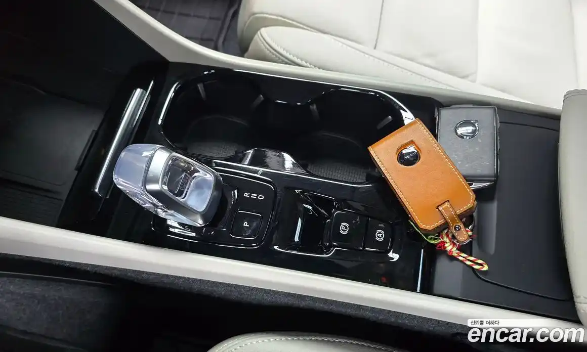 Volvo XC40 2024 2.0 гидро в Москве № 823902, фото 9