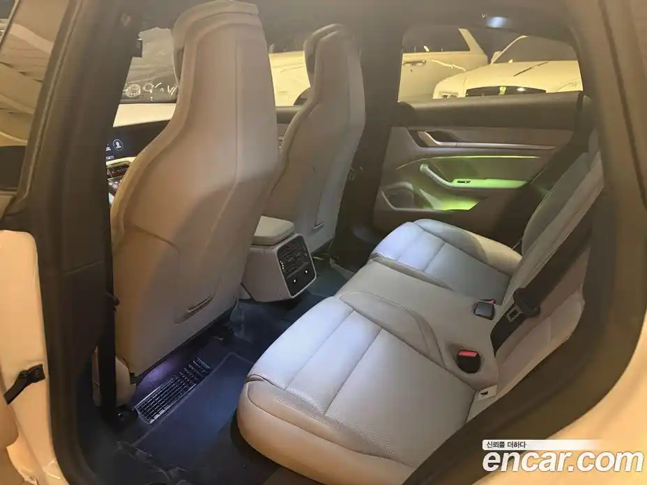 Porsche Taycan 2023 0.1 гидро в Москве, фото 11