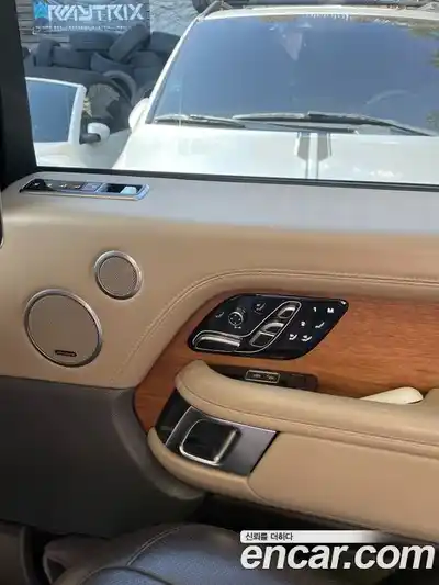 Land Rover Range-Rover 2020 4.4 гидро в Москве № 825180, миниатюра 7