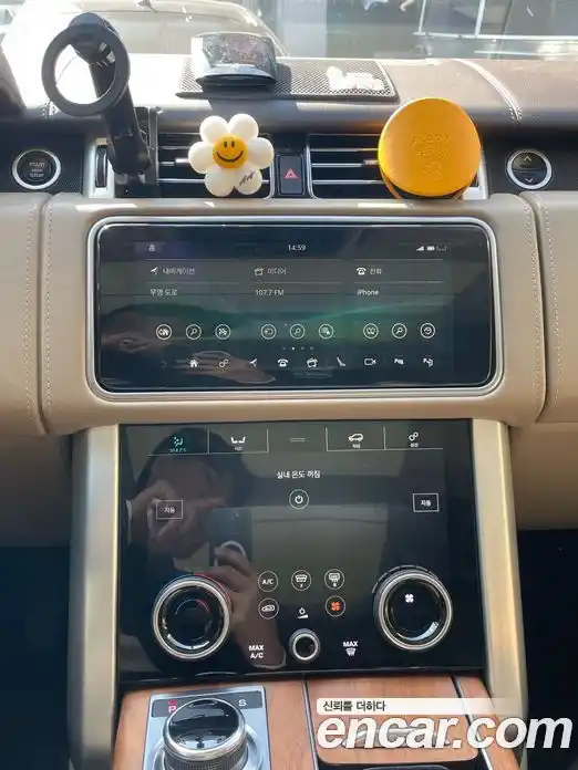 Land Rover Range-Rover 2020 4.4 гидро в Москве № 825180, фото 8