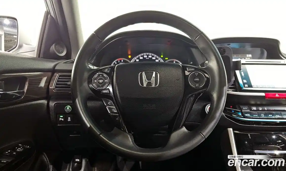 Honda Accord 2017 2.4 гидро в Москве № 826739, фото 13