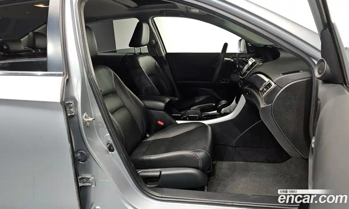 Honda Accord 2017 2.4 гидро в Москве № 826739, фото 10