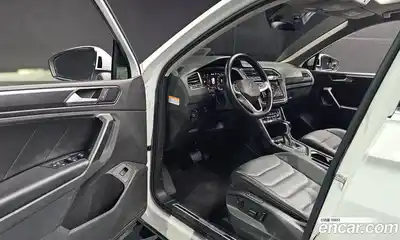 Volkswagen Tiguan 2022 2.0 гидро в Москве № 896038, миниатюра 12