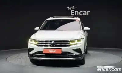 Volkswagen Tiguan 2022 2.0 гидро в Москве № 896038, миниатюра 3
