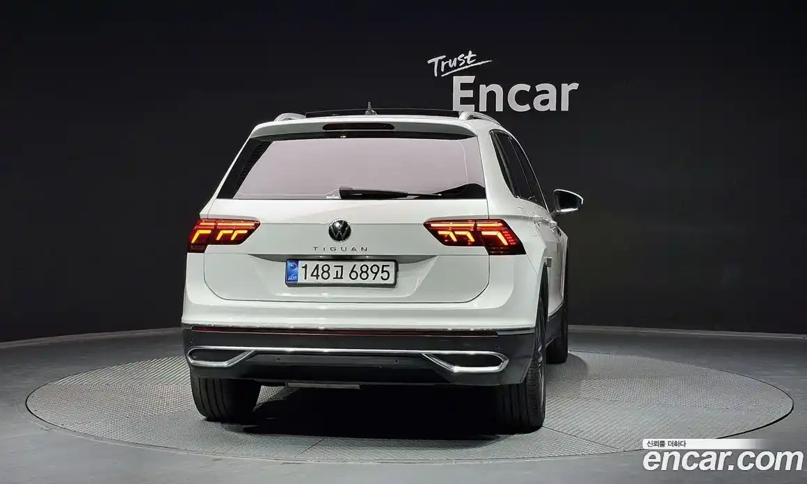 Volkswagen Tiguan 2022 2.0 гидро в Москве № 896038, фото 4