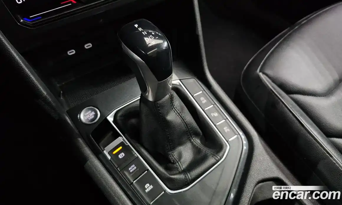 Volkswagen Tiguan 2022 2.0 гидро в Москве № 896038, фото 9