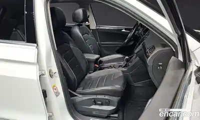 Volkswagen Tiguan 2022 2.0 гидро в Москве № 896038, миниатюра 10