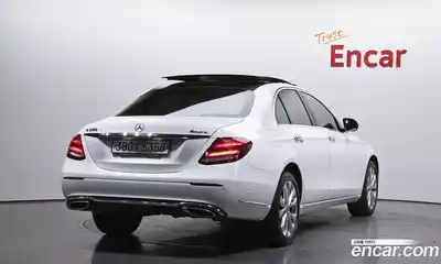 Mercedes-Benz E-Class 2019 2.0 гидро, миниатюра 2