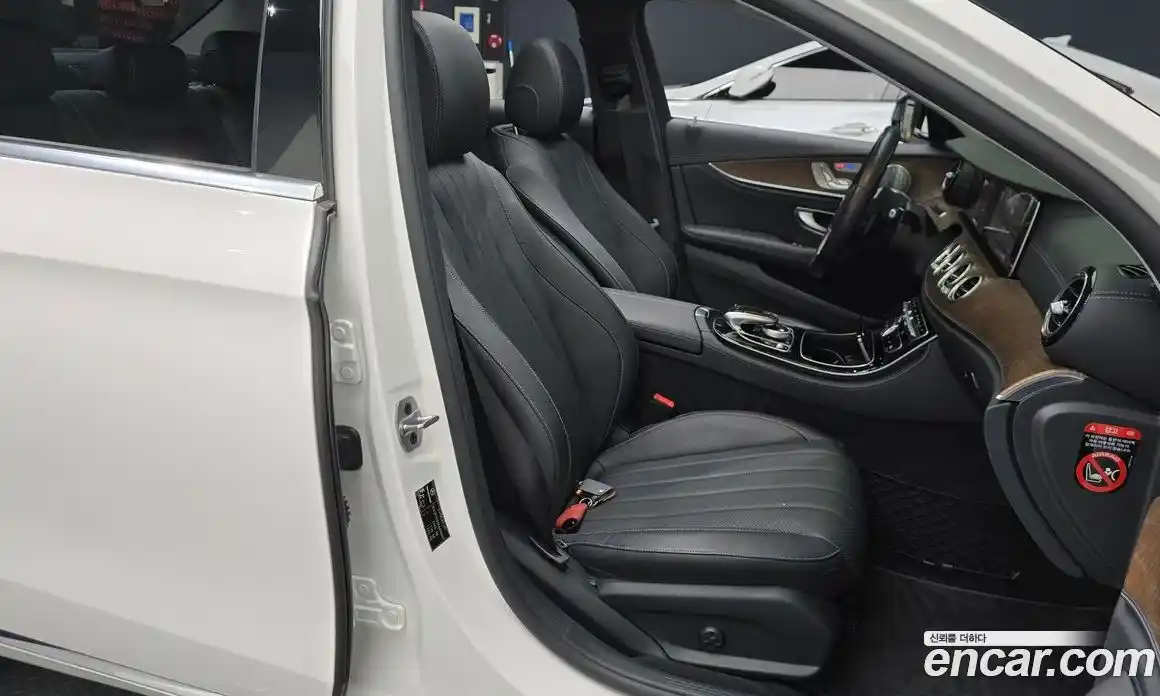 Mercedes-Benz E-Class 2019 2.0 гидро, фото 10