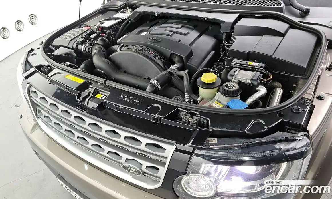 Land Rover Discovery 2016 3.0 гидро в Москве № 975671, фото 6