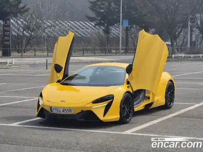 McLaren Artura, 2023