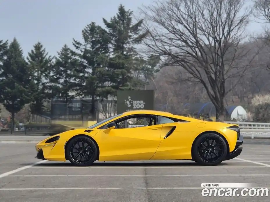 McLaren Artura 2023 3.0 гидро в Москве № 976768, фото 17