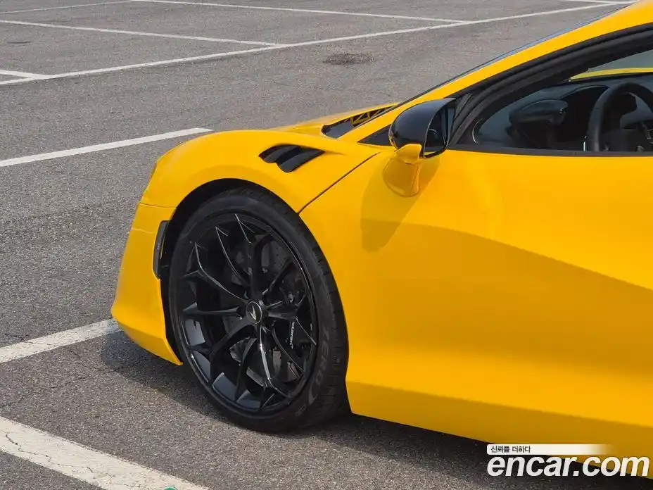 McLaren Artura 2023 3.0 гидро в Москве № 976768, фото 18