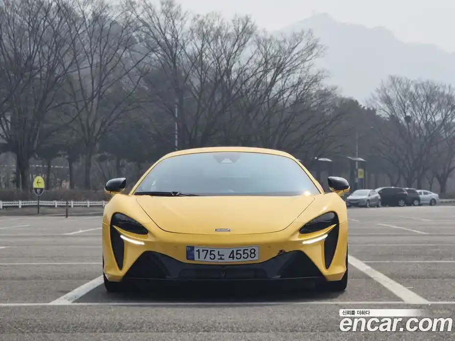 McLaren Artura 2023 3.0 гидро в Москве № 976768, фото 3