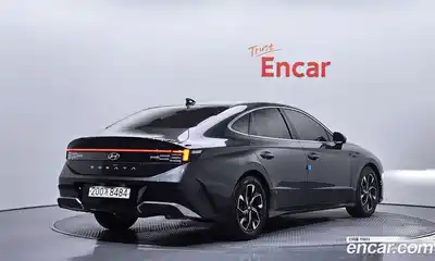 Hyundai Sonata 2023 1.6 Автомат в Москве № 1002433, миниатюра 2