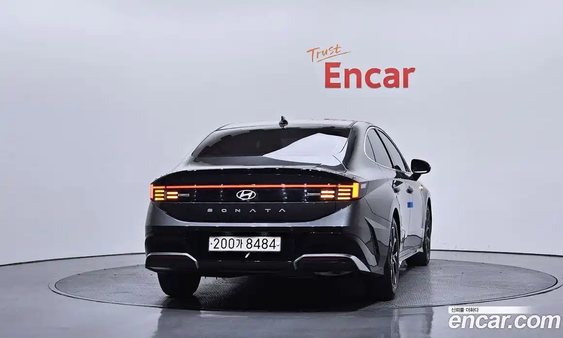 Hyundai Sonata 2023 1.6 Автомат в Москве № 1002433, фото 4