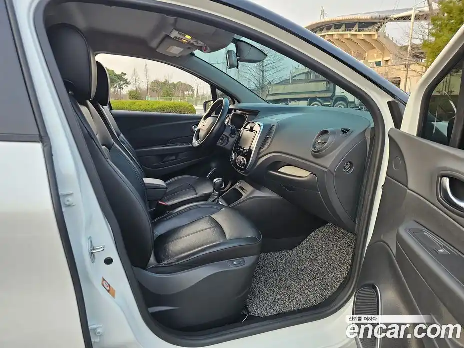 Renault QM3 2017 1.5 гидро в Москве, фото 14
