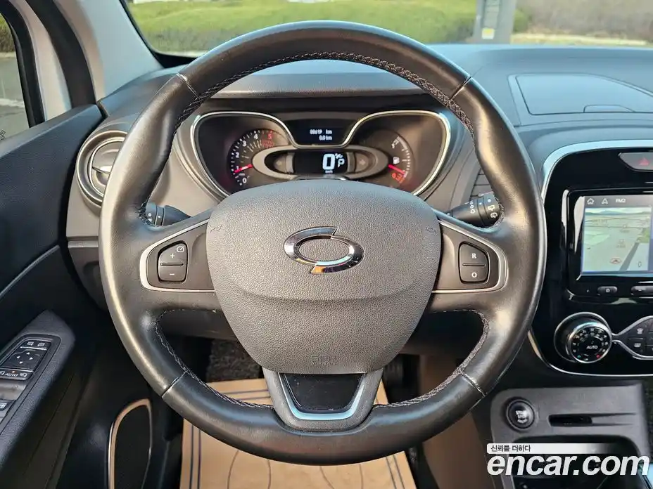 Renault QM3 2017 1.5 гидро в Москве, фото 10