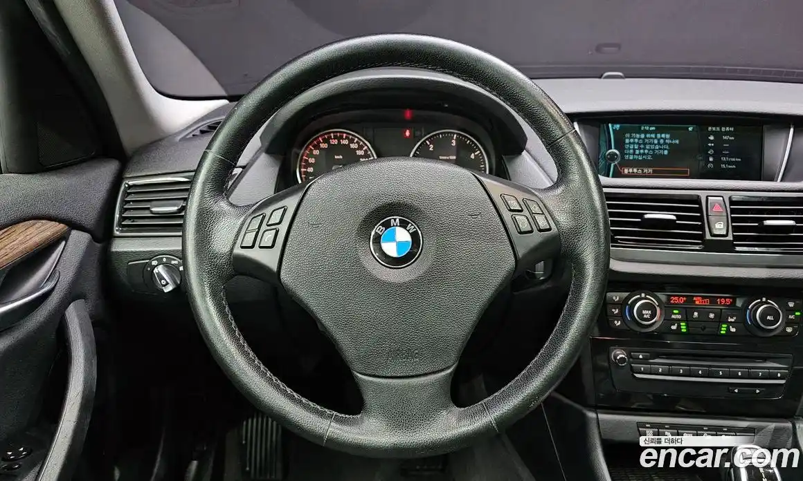 BMW X1 2014 2.0 гидро в Москве № 1004587, фото 13