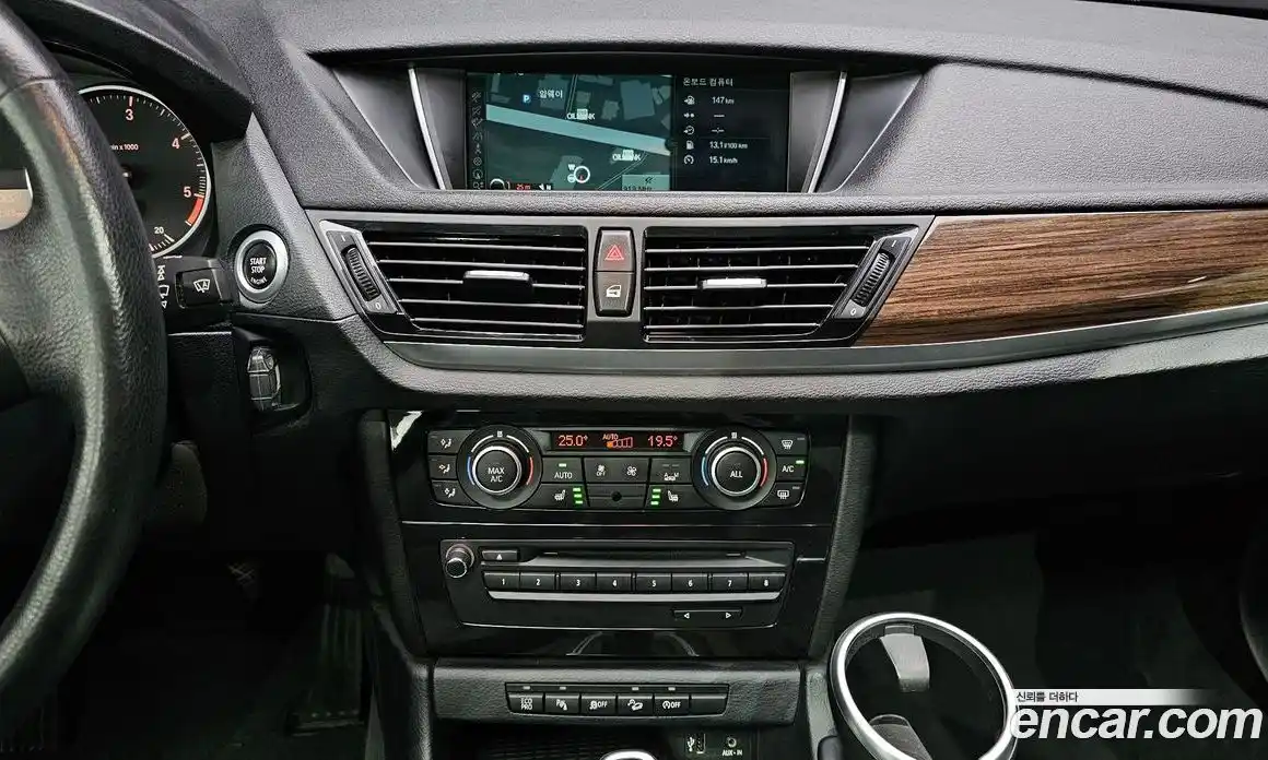 BMW X1 2014 2.0 гидро в Москве № 1004587, фото 14