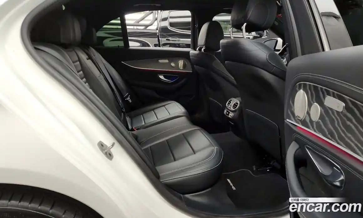 Mercedes-Benz E-Class 2021 2.0 гидро, фото 12