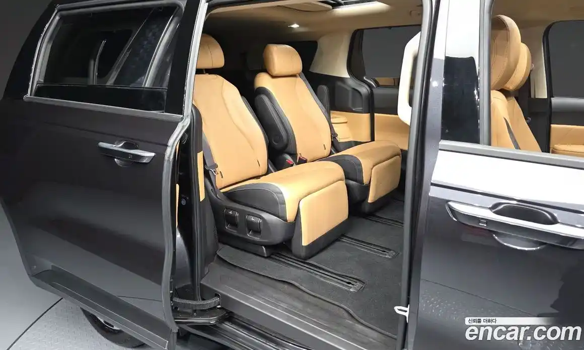 Kia Canival 2022 3.5 Автомат в Москве № 1009350, фото 12