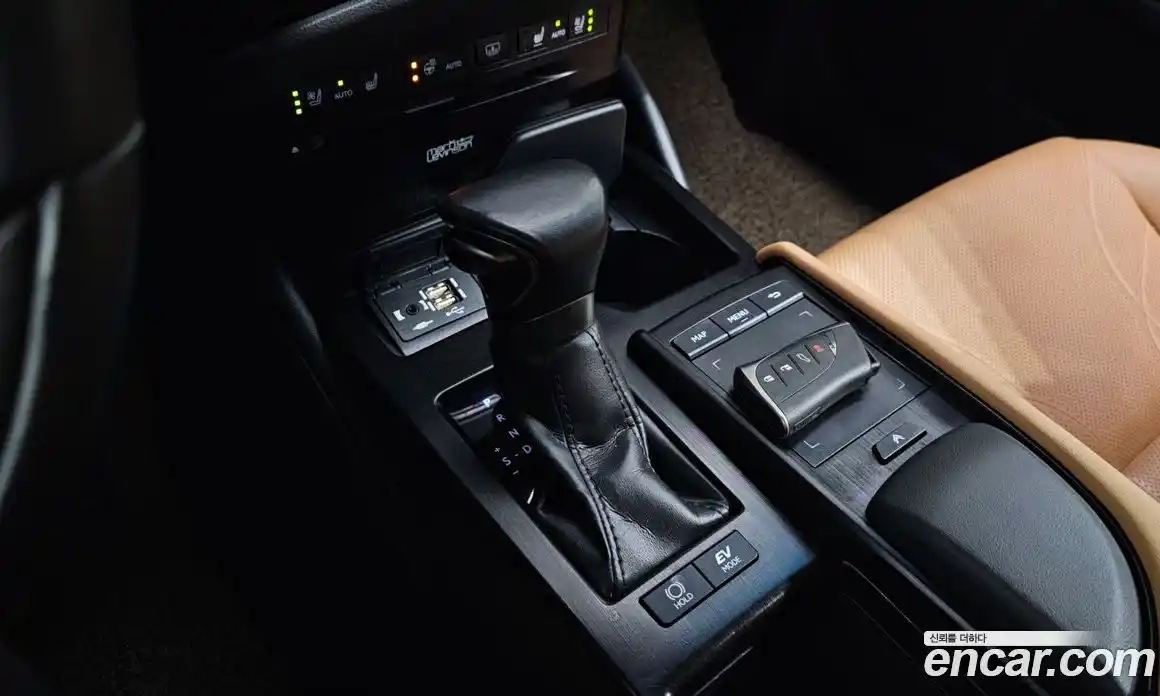 Lexus ES 2022 2.5 гидро в Москве № 1014441, фото 9