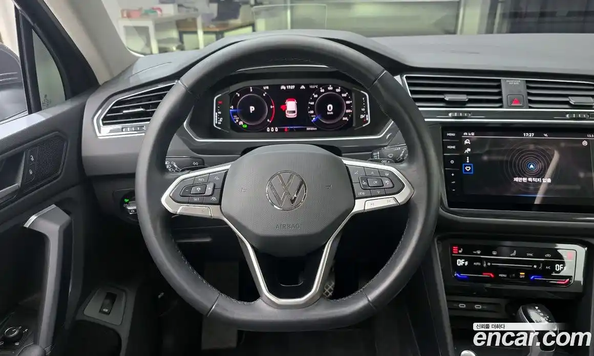 Volkswagen Tiguan 2022 2.0 гидро в Москве № 1014528, фото 14