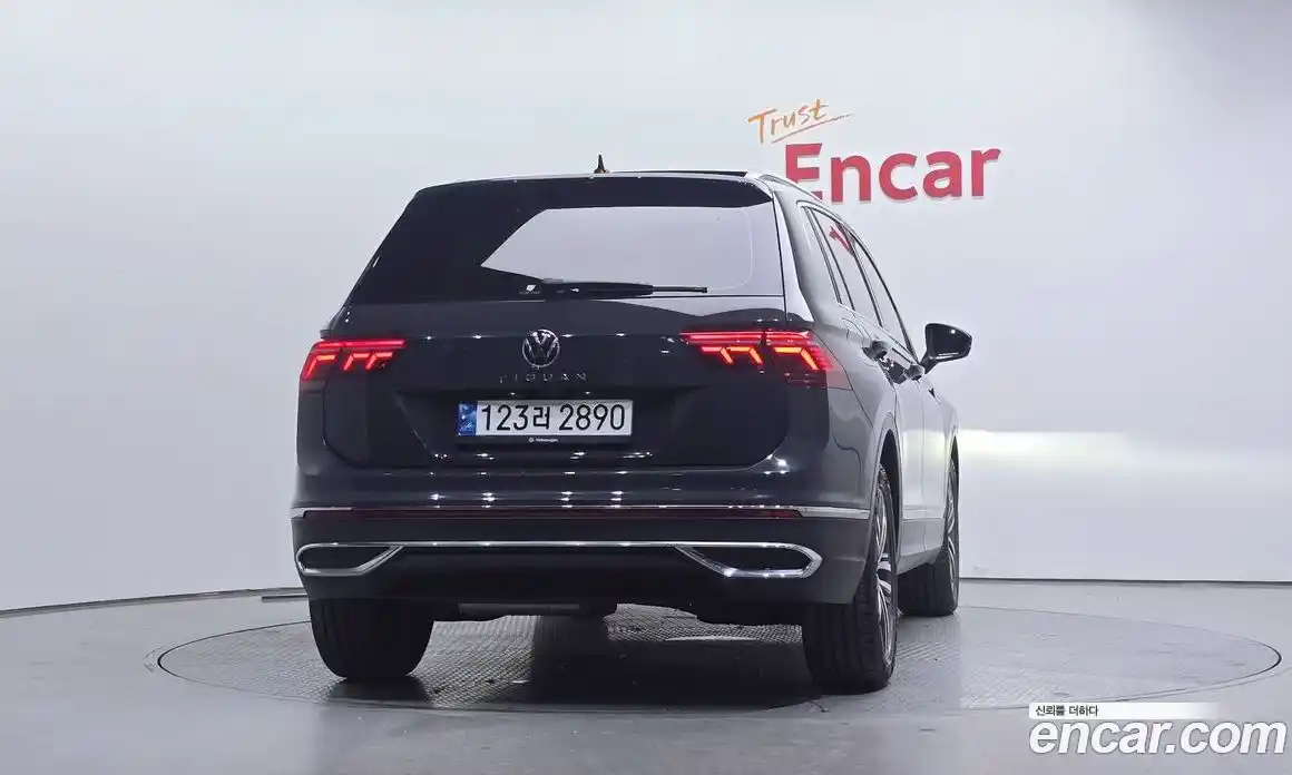 Volkswagen Tiguan 2022 2.0 гидро в Москве № 1014528, фото 4