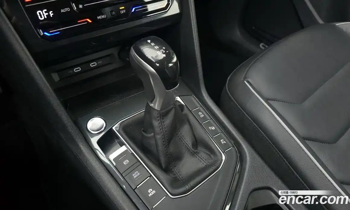 Volkswagen Tiguan 2022 2.0 гидро в Москве № 1014528, фото 9